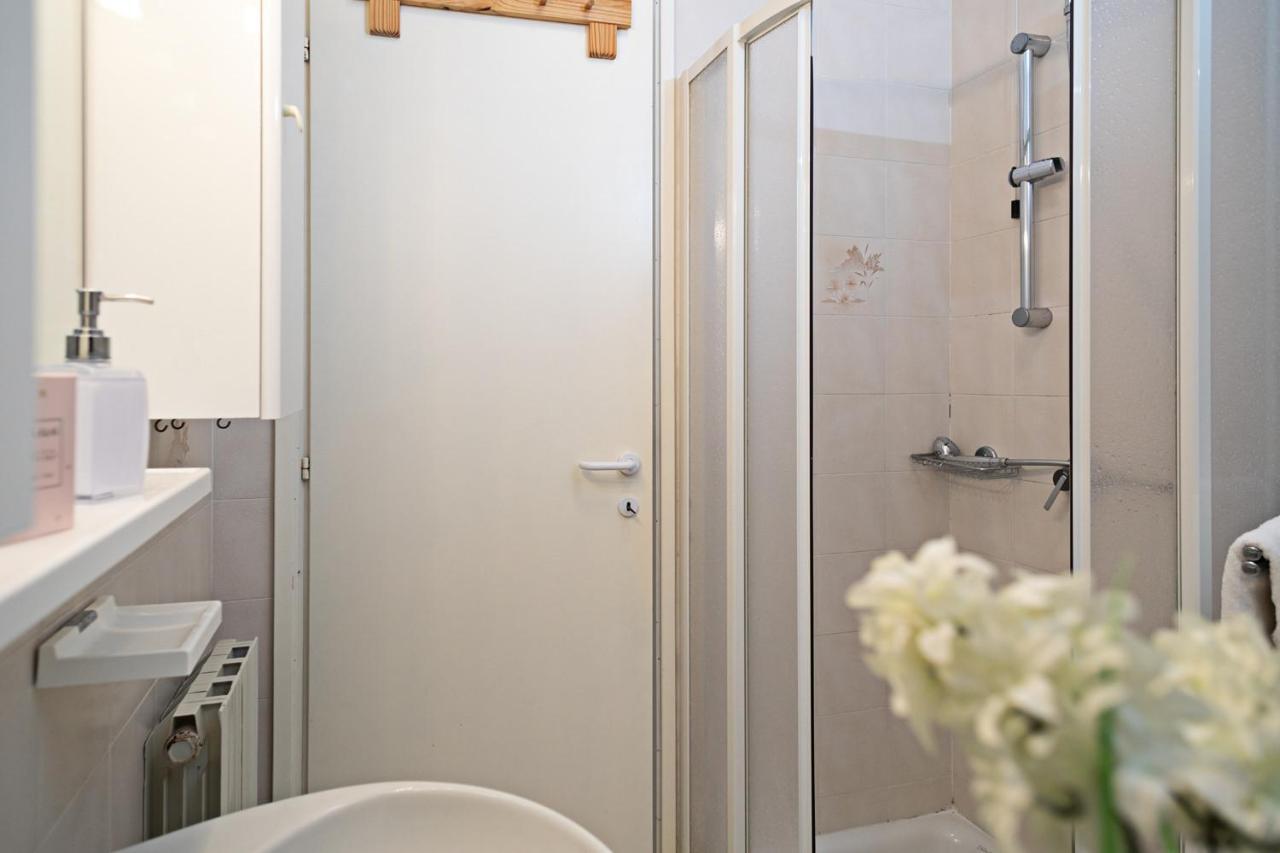 Apartment Ortensia - Regarda Travel Lazise Buitenkant foto