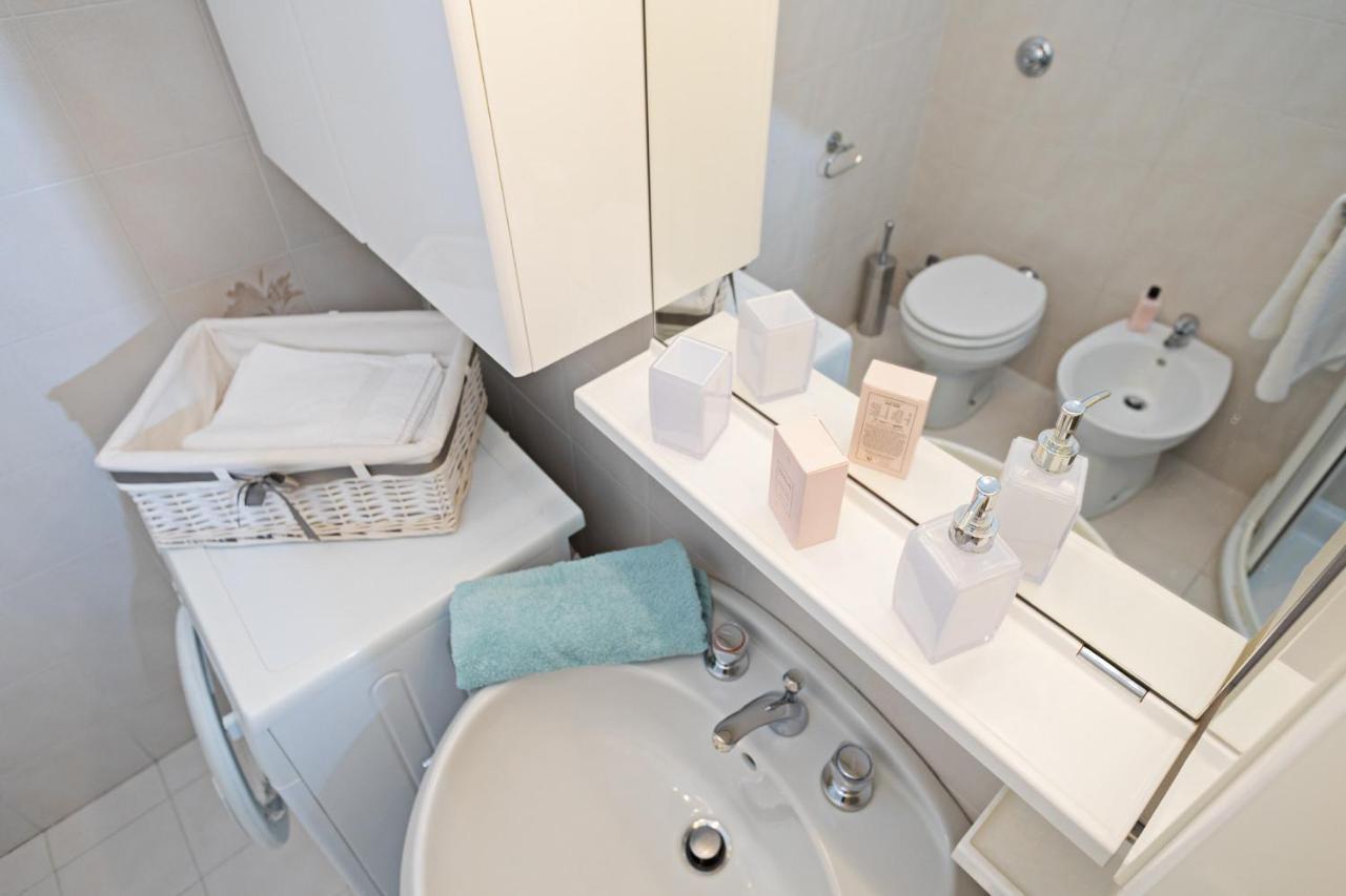 Apartment Ortensia - Regarda Travel Lazise Buitenkant foto